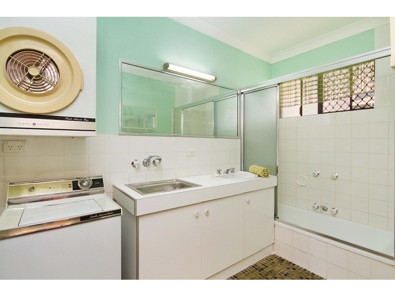 4/14 Warrawong Street, Coolangatta QLD 4225