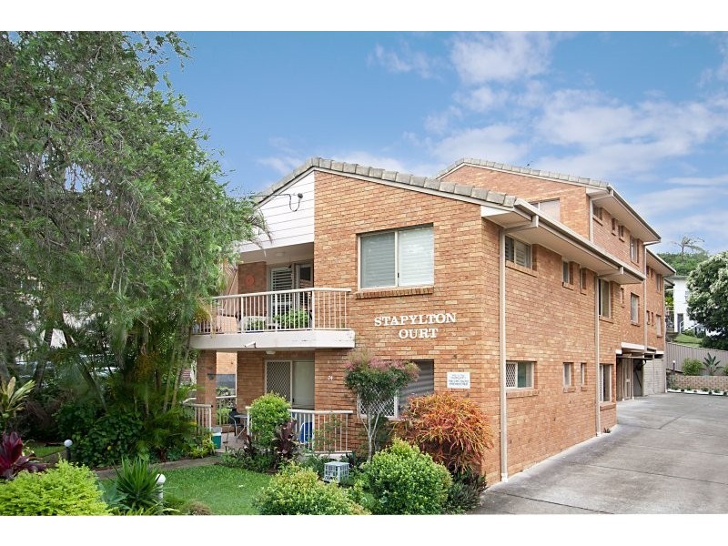 2/74 Stapylton Street, Coolangatta QLD 4225