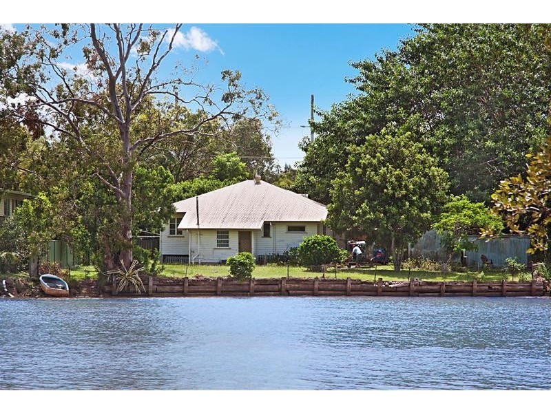 4 Guineas Creek Road, Currumbin Waters QLD 4223