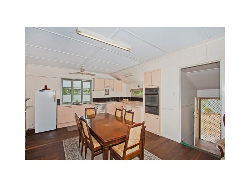 4 Guineas Creek Road, Currumbin Waters QLD 4223