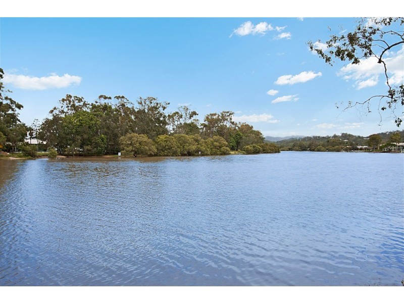 4 Guineas Creek Road, Currumbin Waters QLD 4223