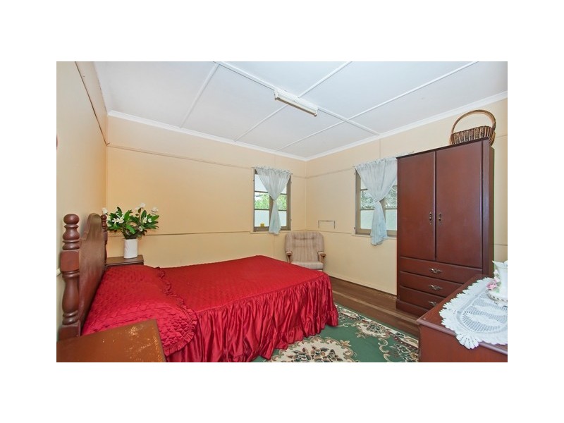 4 Guineas Creek Road, Currumbin Waters QLD 4223