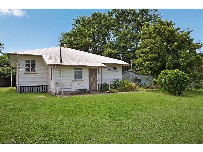 4 Guineas Creek Road, Currumbin Waters QLD 4223