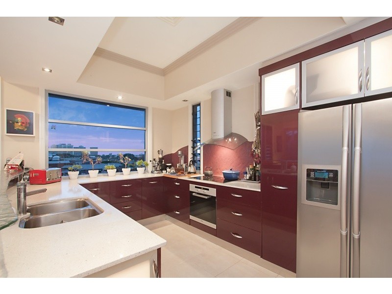 6 Garrick Street, Coolangatta QLD 4225