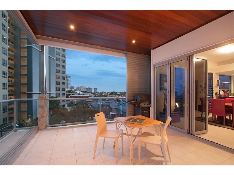 6 Garrick Street, Coolangatta QLD 4225