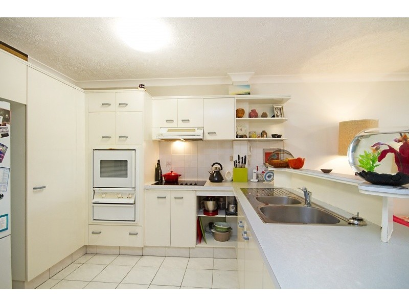 8/9 Ocean Street ‘Ocean Cove’, Kirra QLD 4225