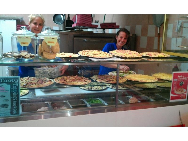 Shop 10/25 Currumbin Creek Road, Currumbin Waters QLD 4223