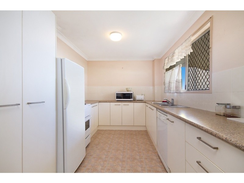 11/6-8 Haig Street, Kirra QLD 4225