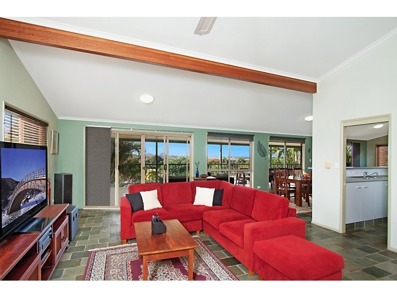 13 Clonakilty Close, Banora Point NSW 2486