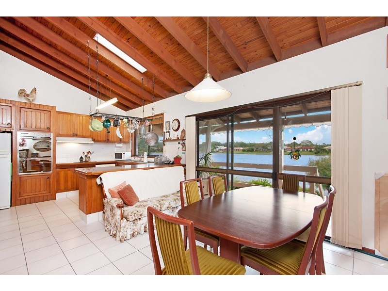 78 Burleigh St, Burleigh Waters QLD 4220
