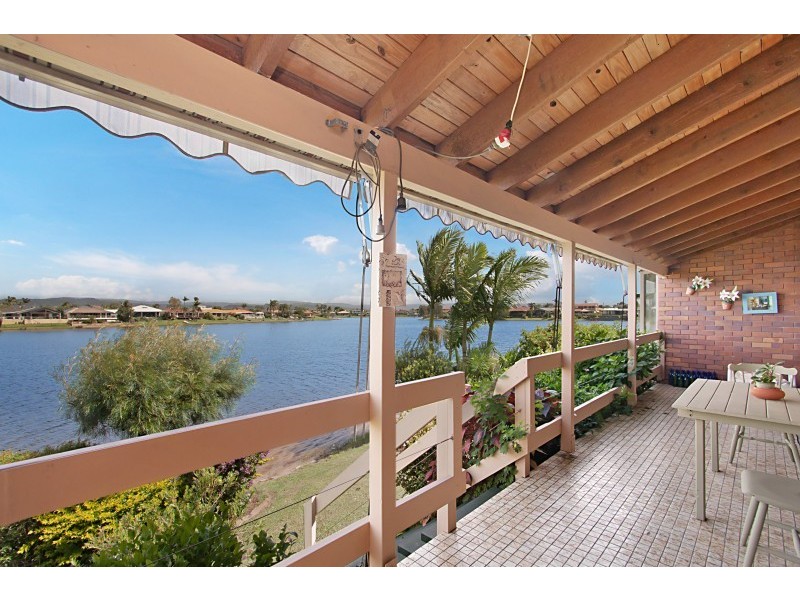 78 Burleigh St, Burleigh Waters QLD 4220