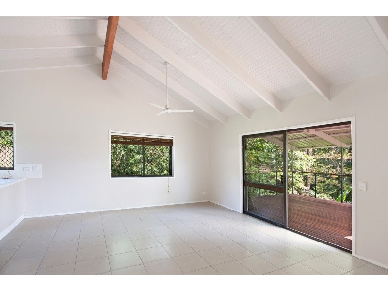 1/15 Daisy Street, Elanora QLD 4221