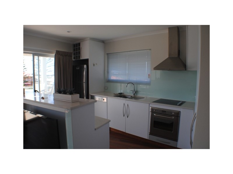 18/479 Golden Four Drive (Cnr. Wybera Street), Tugun QLD 4224