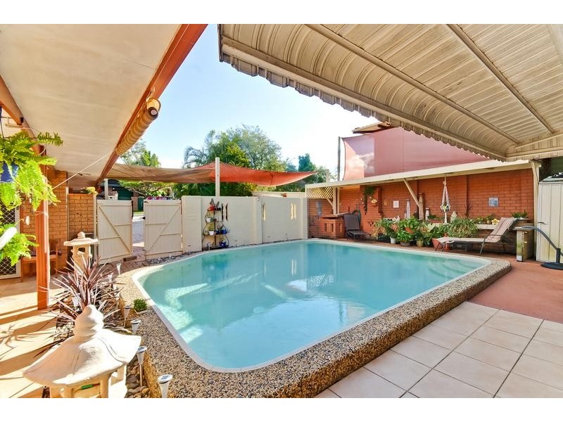 10 Oakwood Terrace, Palm Beach QLD 4221