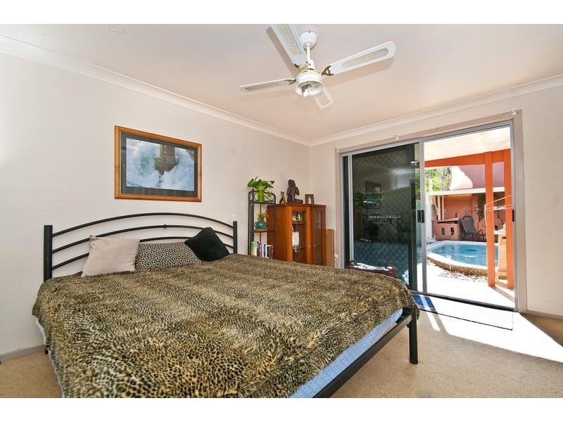 10 Oakwood Terrace, Palm Beach QLD 4221