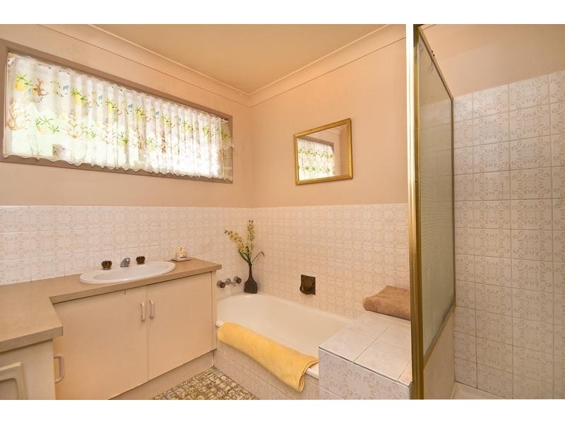 10 Oakwood Terrace, Palm Beach QLD 4221