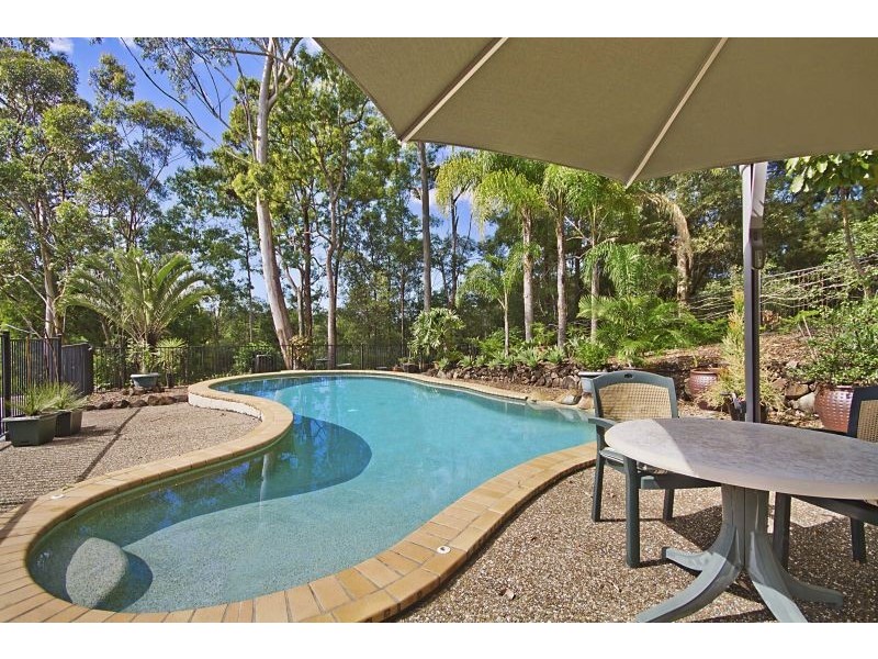 20-22 Mavista Grove, Elanora QLD 4221