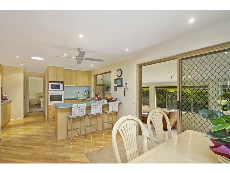 20-22 Mavista Grove, Elanora QLD 4221