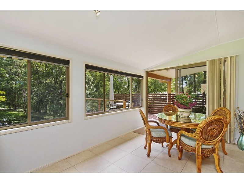 20-22 Mavista Grove, Elanora QLD 4221