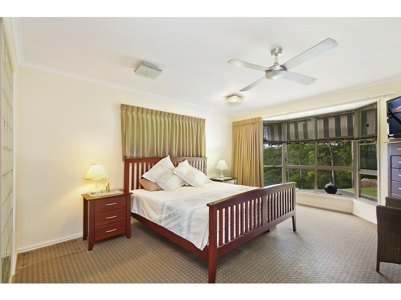 20-22 Mavista Grove, Elanora QLD 4221