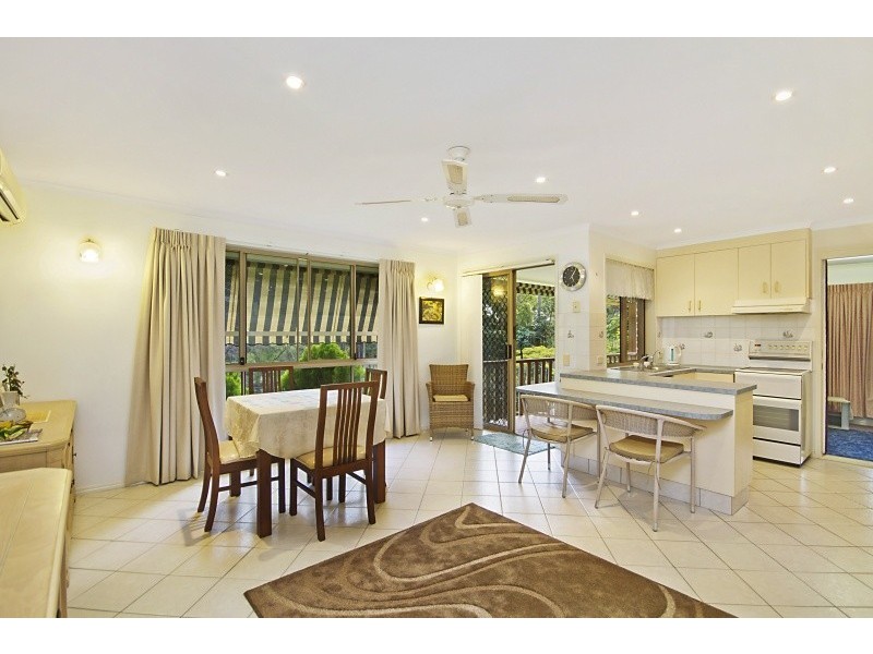 20-22 Mavista Grove, Elanora QLD 4221