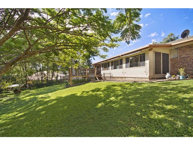 20-22 Mavista Grove, Elanora QLD 4221