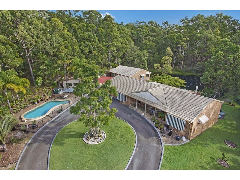 20-22 Mavista Grove, Elanora QLD 4221