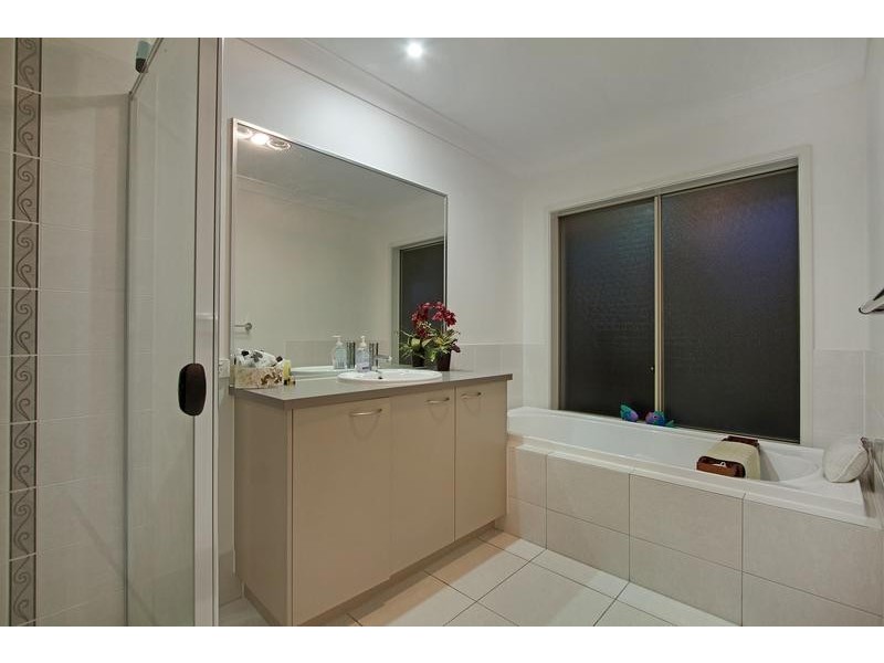 4A Oyster Point Road, Banora Point NSW 2486