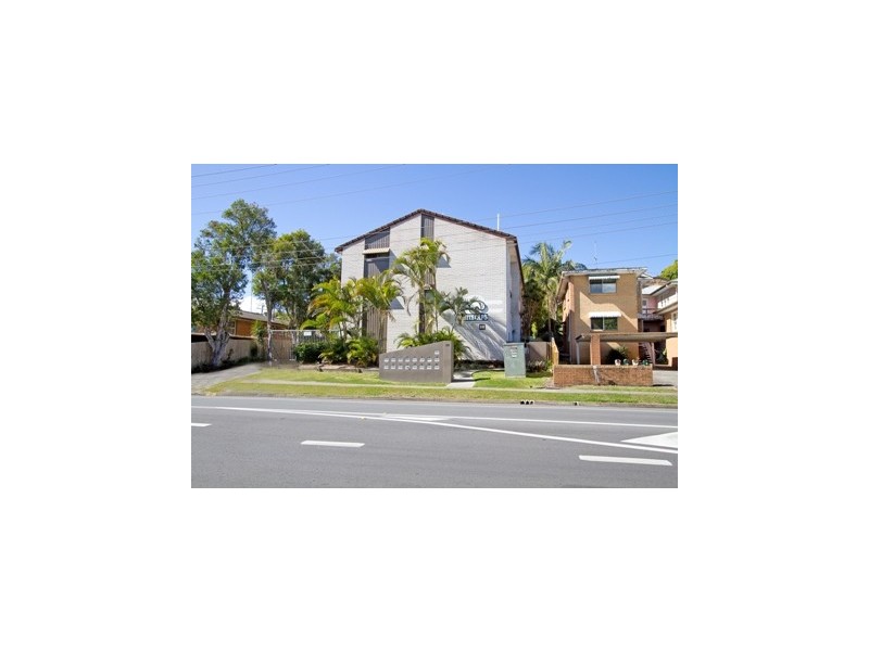 2/28 Miles St ‘White Caps’, Coolangatta QLD 4225