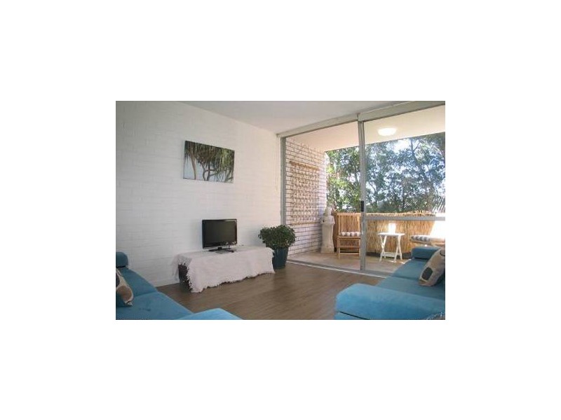 2/28 Miles St ‘White Caps’, Coolangatta QLD 4225