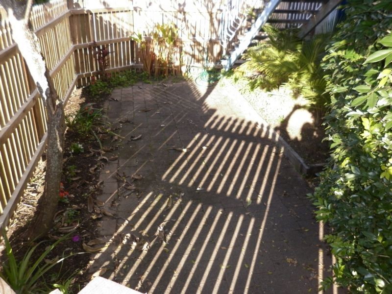 3/3 Rutledge Street, Kirra QLD 4225