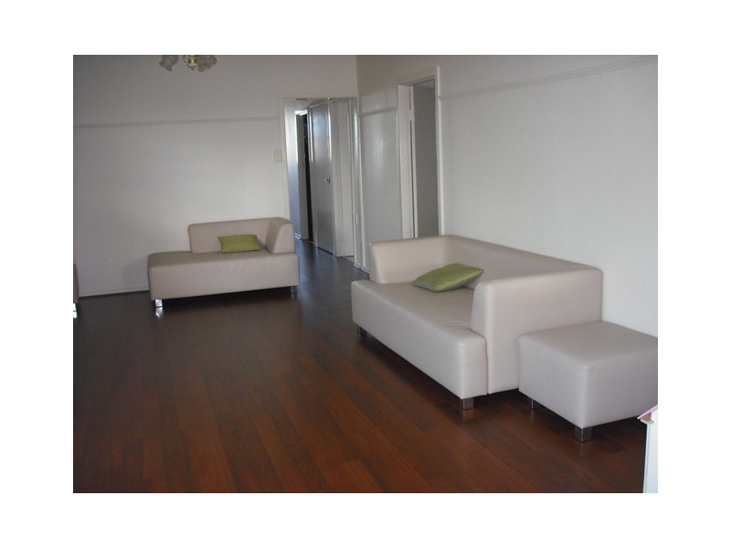 32 Rutledge Street, Coolangatta QLD 4225