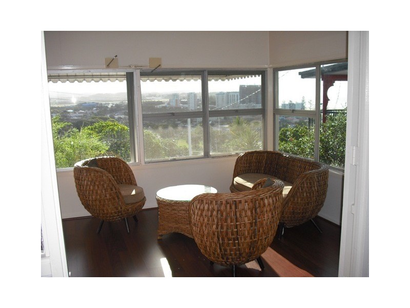 32 Rutledge Street, Coolangatta QLD 4225