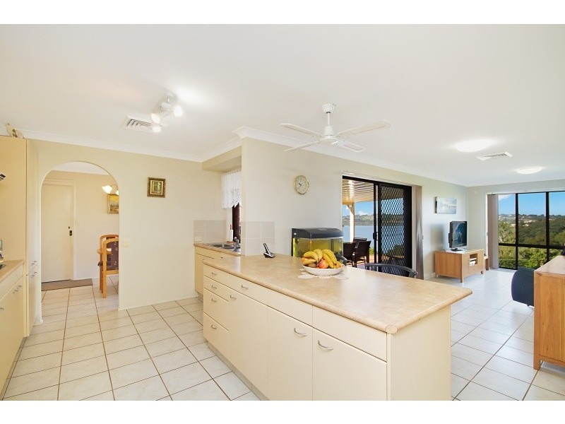 6 Warringa Dr, Bilambil Heights NSW 2486