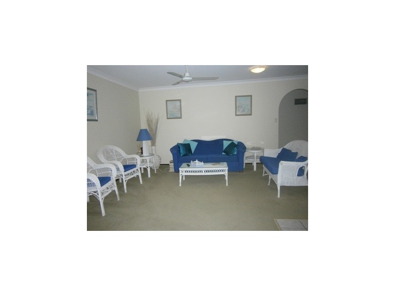 8/76 Coolangatta Road, Kirra QLD 4225