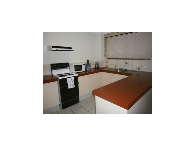 8/76 Coolangatta Road, Kirra QLD 4225