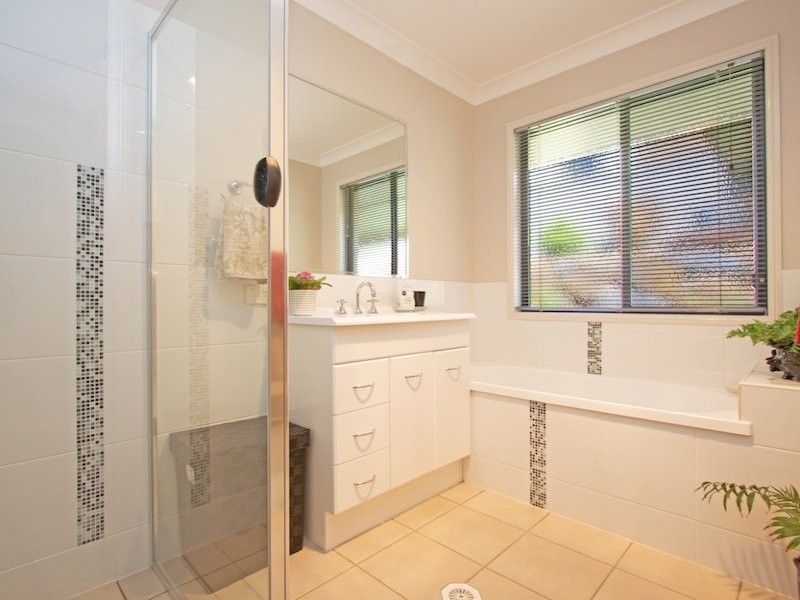 7 Mourne Terrace, Banora Point NSW 2486