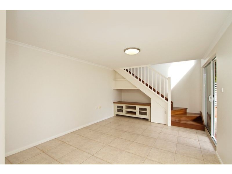 11 Hibiscus Parade, Banora Point NSW 2486