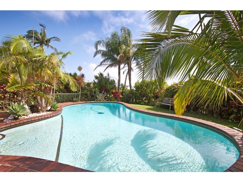 11 Hibiscus Parade, Banora Point NSW 2486