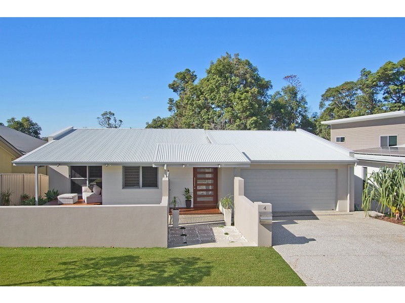 4 Westwood Street, Banora Point NSW 2486