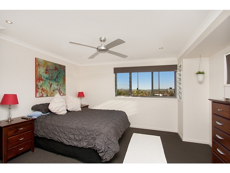 7 Mariners Crescent, Banora Point NSW 2486