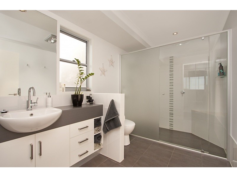 7 Mariners Crescent, Banora Point NSW 2486