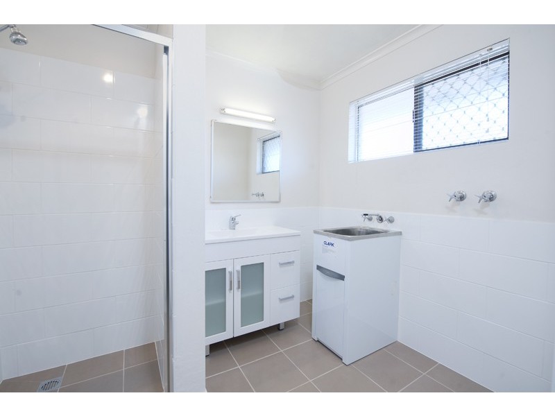 4/60 Sarawak Avenue, Palm Beach QLD 4221