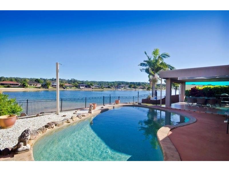 69 Dogwood Drive, Palm Beach QLD 4221