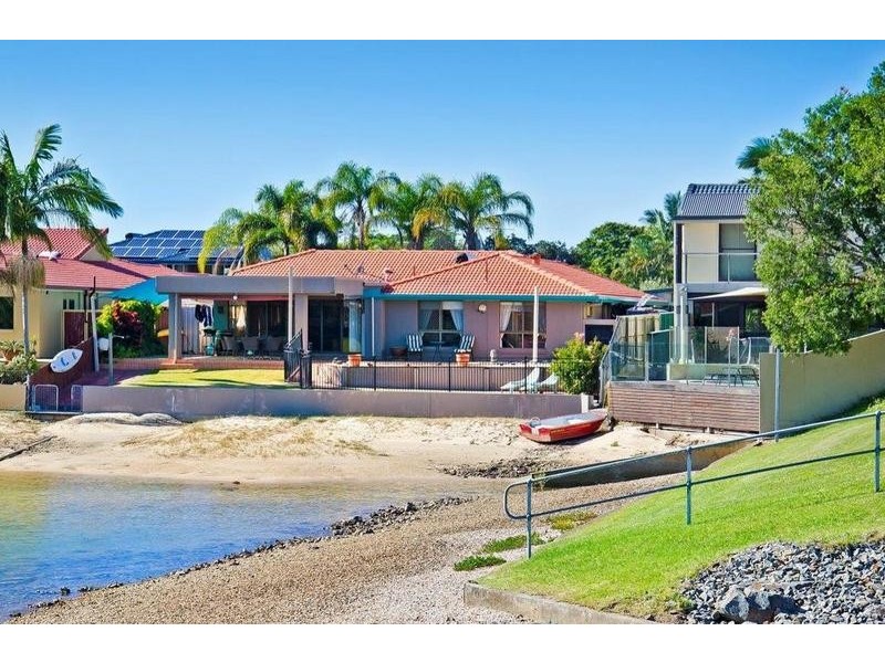 69 Dogwood Drive, Palm Beach QLD 4221