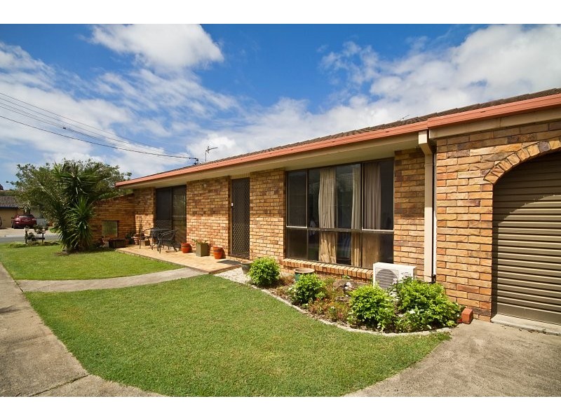2/9 Bambaroo Crescent, Tweed Heads NSW 2485