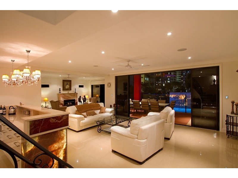 8 Garrick Street ‘Bella Treen’, Coolangatta QLD 4225