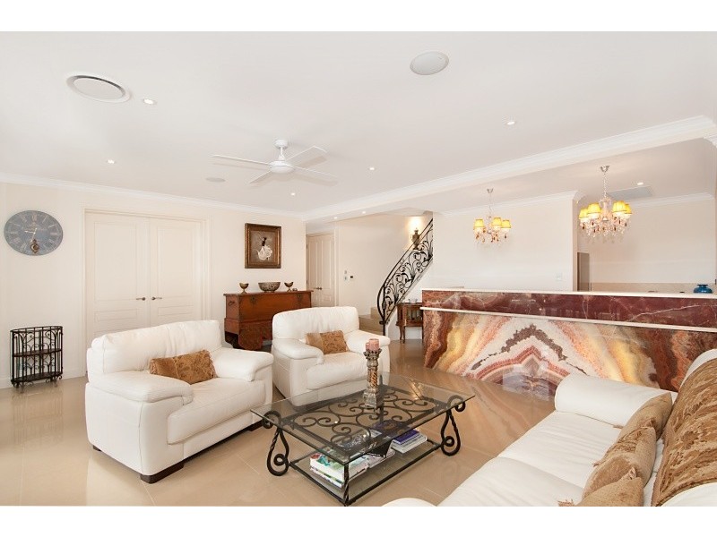 8 Garrick Street ‘Bella Treen’, Coolangatta QLD 4225