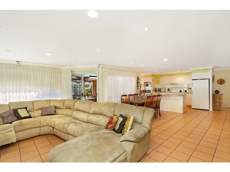 206 Darlington Drive, Banora Point NSW 2486
