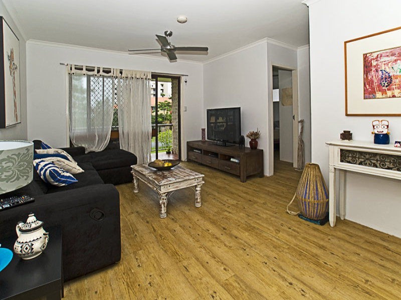 8/23 Coolangatta Road, Kirra QLD 4225